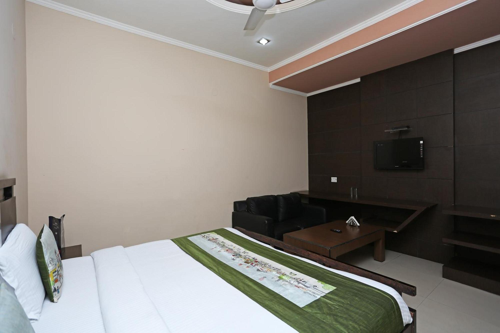 Hotel O Mukut Regency Ghaziabad Eksteriør bilde